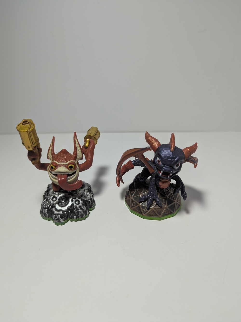 Skylanders Spyro's Adventure. Spyro And Trigger Happy